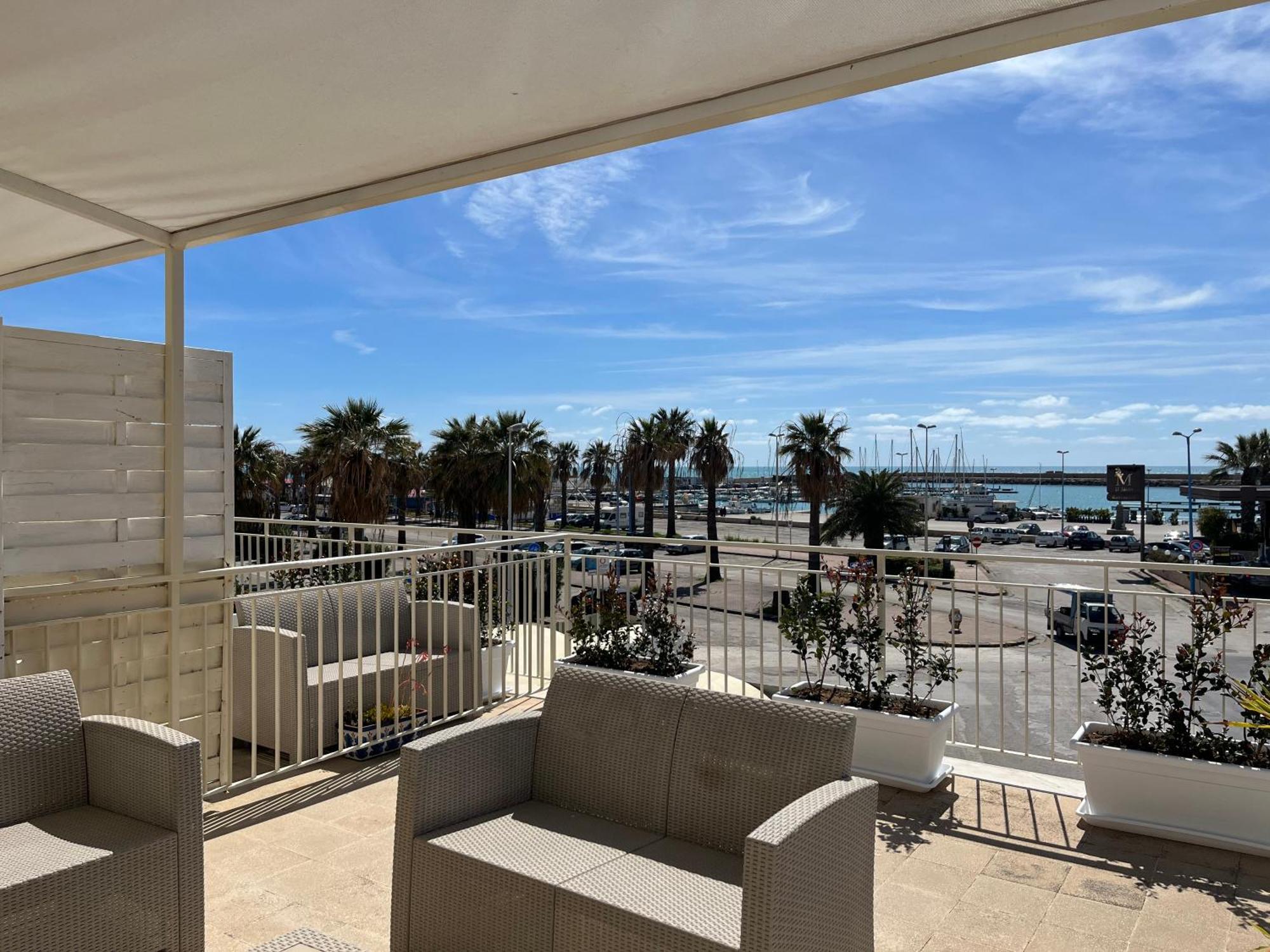 Casa Vacanze Marco Polo サン・レオーネ エクステリア 写真